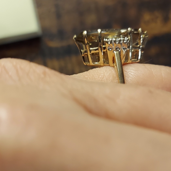 14k Smoky Quartz Glam Ring - Picture 4 of 6